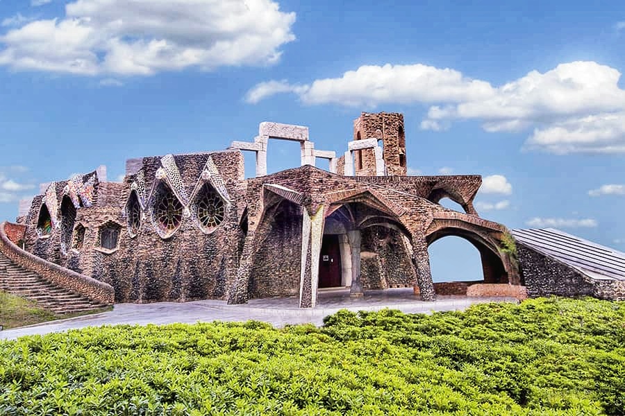 Colonia Güell - Antoni Gaudí